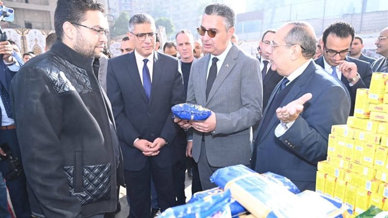 وزير التموين ومحافظ