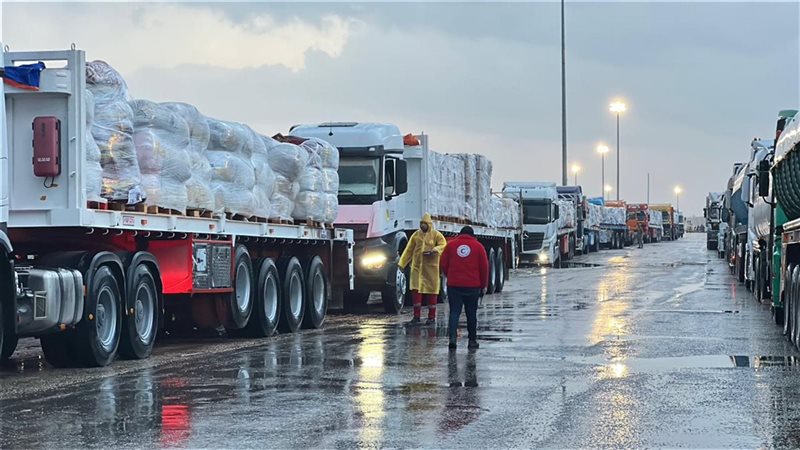 قافلة شاحنات المساعدات