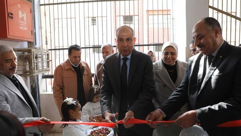 محافظ المنيا خلال