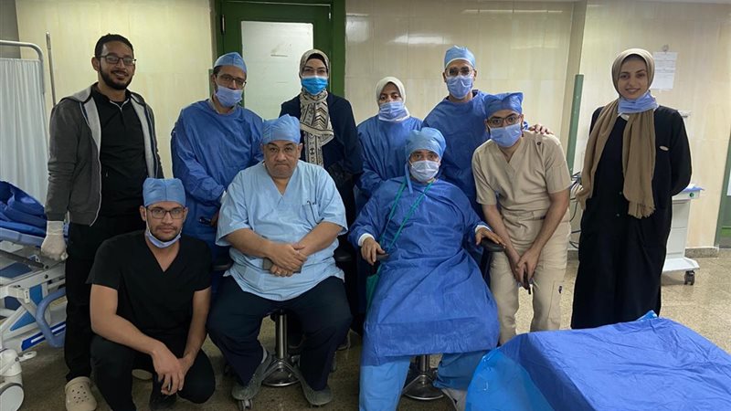 الفريق الطبي بمستشفى