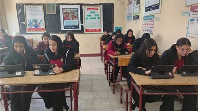 جولات تفقدية لمدير تعليم القاهرة لمتابعة امتحانات البرمجة والذكاء الاصطناعي 