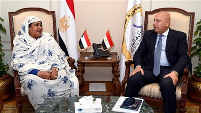 الوزير يبحث سبل تعزيز التعاون بين البلدين في مجالات التكامل الصناعي والتجاري