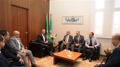 محافظ أسوان يشيد بجهود الأكاديمية العربية للعلوم والتكنولوجيا في دعم المشروعات