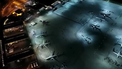 بولندا: تعليق حركة الطيران مؤقتًا بمطار في وارسو بسبب سوء الأحوال الجوية