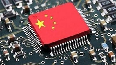 الصين تحث هولندا على استقرار سلسلة التوريد العالمية للرقائق الإلكترونية