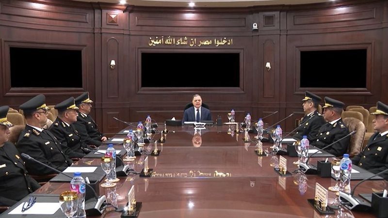 جانب من اجتماع وزير