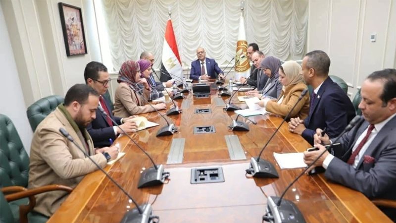 وزير العمل التحول