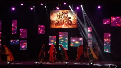 مسرح البالون يحتفل برأس السنة بليلة فنون شعبية واستعراضات تخطف القلوب