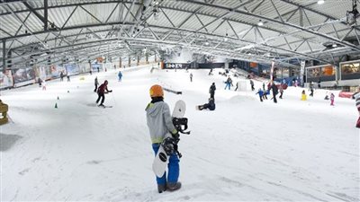 ارتفاع عدد الإصابات في انفجار بمنتجع التزلج بسويسرا إلى 100 شخص