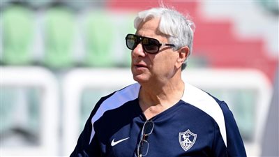 مدير الكرة بالزمالك يكشف حقيقة تمرد لاعبي الفريق 