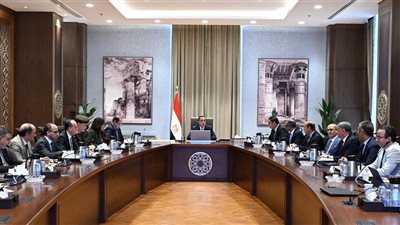 مدبولي يتابع موقف استكمال مشروعات المرحلة الأولى من 