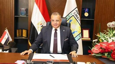 محافظ جنوب سيناء يشيد بجهود عمال النظافة ويؤكد الحرص على دعمهم وتوفير بيئة عمل