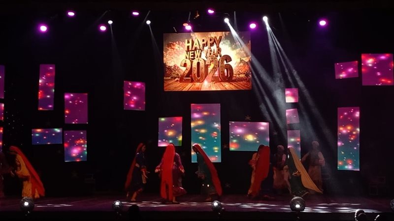 حفل رأس السنة بمسرح