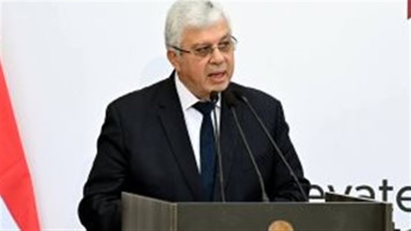 الدكتور أيمن عاشور