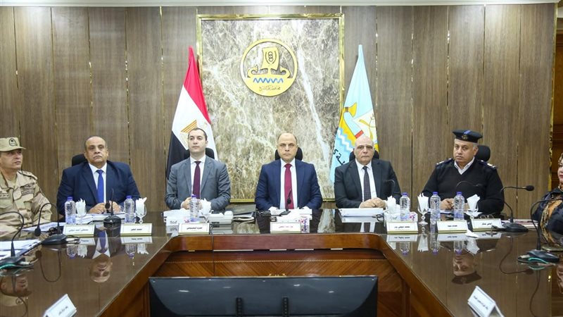 خلال اجتماع لجنة