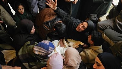 شهيدان وإصابات برصاص الاحتلال ووفاة طفل نتيجة البرد بقطاع غزة