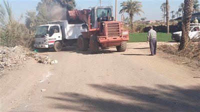 التصدي للبناء المخالف وتوريد المخلفات إلى مصانع السماد ببني سويف