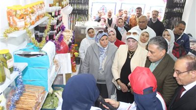 افتتاح منفذ بيع منتجات المدارس الثانوية الزراعية بالجيزة