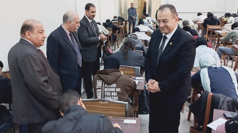 نائب رئيس جامعة القاهرة