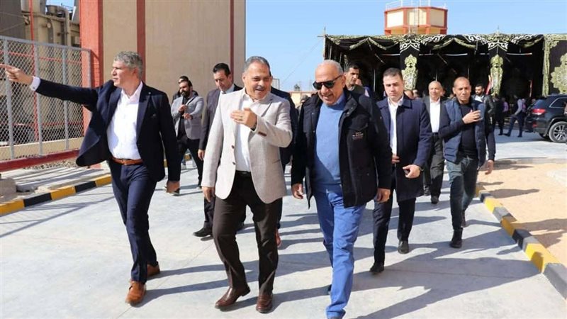 وزير الكهرباء ومحافظ