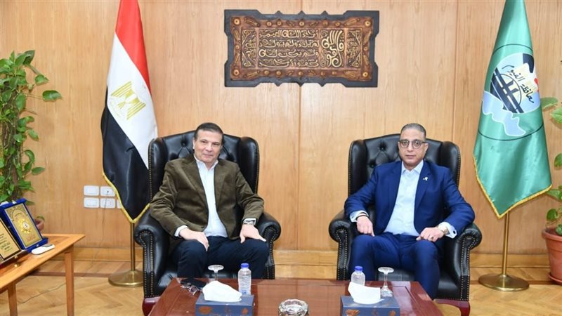 وزير الزراعة ومحافظ