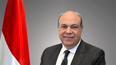 وزير الطيران: مصر تهدف إلى التحسين المستمر للمطارات لزيادة حركة السياحة