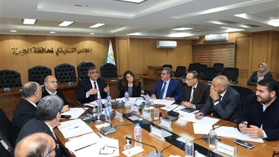 محافظ الجيزة يترأس اجتماع اللجنة العليا للإعلانات