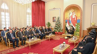 النائب العام ورئيس مجلس القضاء يزوران البابا تواضروس للتهنئة بعيد الميلاد 