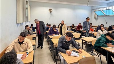 جامعة حلوان التكنولوجية الدولية تعقد امتحانات الفصل الدراسي الأول