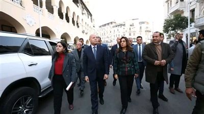 وزيرة التنمية المحلية ومحافظ القاهرة يتفقدان أعمال تطوير شارع إبراهيم