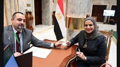 النائبة سهير كريم بعد استلام كارنيه مجلس النواب: مسؤولية وطنية تتطلب الإخلاص