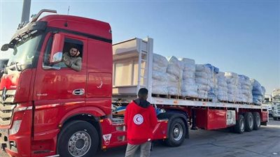 الهلال الأحمر: قافلة زاد العزة الـ110 تتضمن 5600 طن من المساعدات الإنسانية 