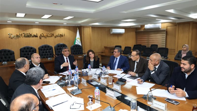 محافظ الجيزة خلال