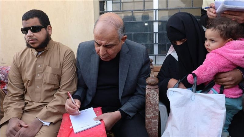 محافظ المنيا يلتقي