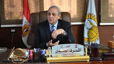 محافظ الغربية يناقش مستجدات تطوير «غزل المحلة»