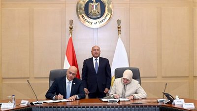 توقيع مذكرة تفاهم بين وزارة الصناعة وجهاز تنمية المشروعات