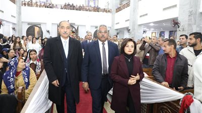 وفد قيادي يزور كنائس الغردقة لتقديم التهنئة بعيد الميلاد المجيد