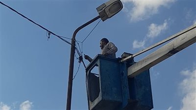 تكثيف أعمال رفع كفاءة الإضاءة العامة وصيانة الأعمدة بالإسكندرية