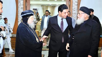 نائب محافظ سوهاج يهنئ الأقباط بعيد الميلاد ويؤكد وحدة النسيج الوطني
