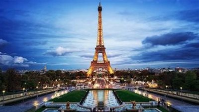 أبرزهم برج إيفل.. منصات لاحتجاج المزارعين على اتفاقية ميركوسور