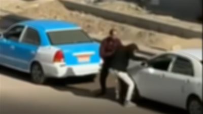 كشف ملابسات تداول فيديو بقيام شخص بالتعدي على سائق سيارة أجرة بدمياط