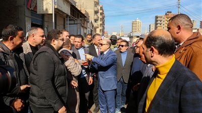 محافظ كفرالشيخ يستمع لشكاوى وطلبات أهالي سيدي سالم