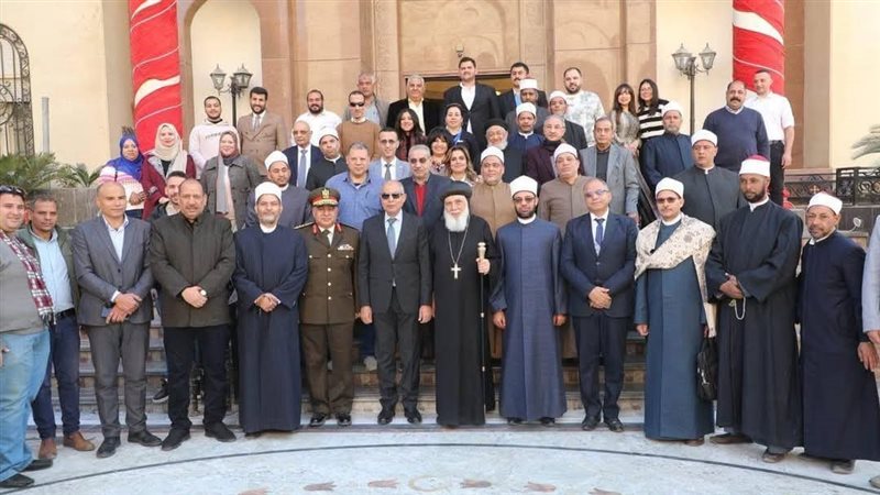 محافظ المنيا يزور