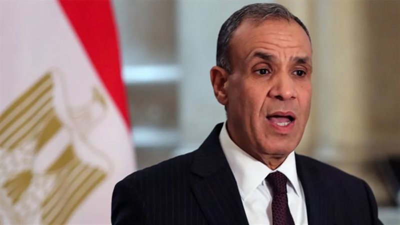 الدكتور بدر عبد العاطي