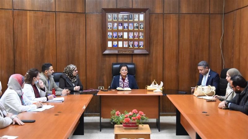 اجتماع نائبة وزير