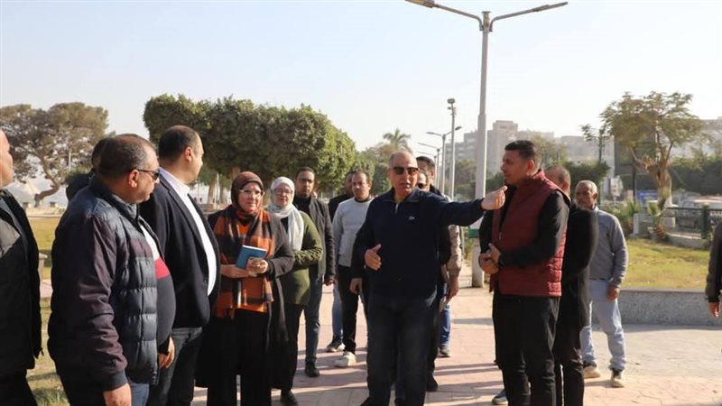 محافظ المنيا خلال