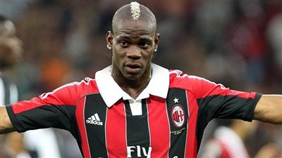 صحيفة إيطالية: بالوتيلي ينضم إلى نادي الاتفاق الإماراتي