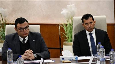 وزيرا الرياضة والإسكان يلتقيان اللجنة العليا لنادي 