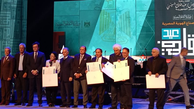 وزير الثقافة يطلق