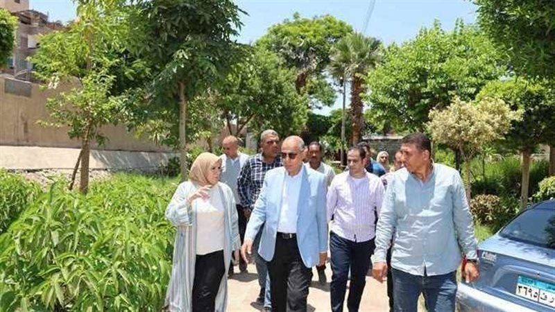 محافظ المنيا خلال